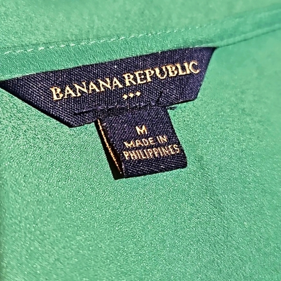 Banana Republic | Kelly Green Popover Blouse - Picture 4 of 8